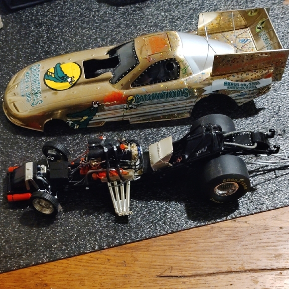 Gold Racing Car Model - Picture 3 of 6